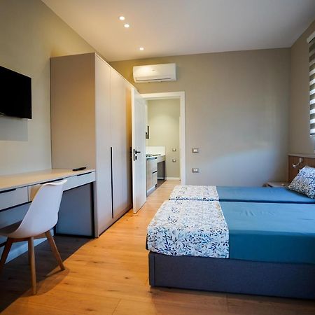 Klei'S Daily Apartment Тирана Екстер'єр фото